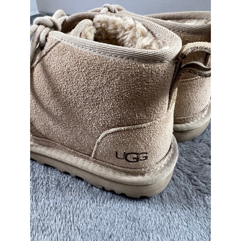 UGG Neumel Chukka Boots Size 6 Suede Lace Up Ankle Beige 1094269